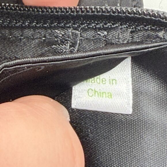 Vera Bradley Black Quilted Wristlet Wallet Zip Around ID Coin Purse NWOT - Picture 10 of 16